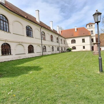 Sborový výlet do Tišnova a Předklášteří 28.4.2024